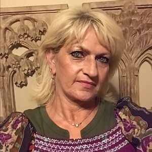 Meet your Posher, Rose